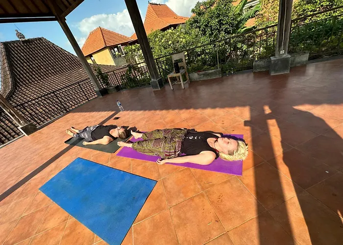 ホステル Bali Telaga Hati Yoga Healing And Retreat Center サヌール