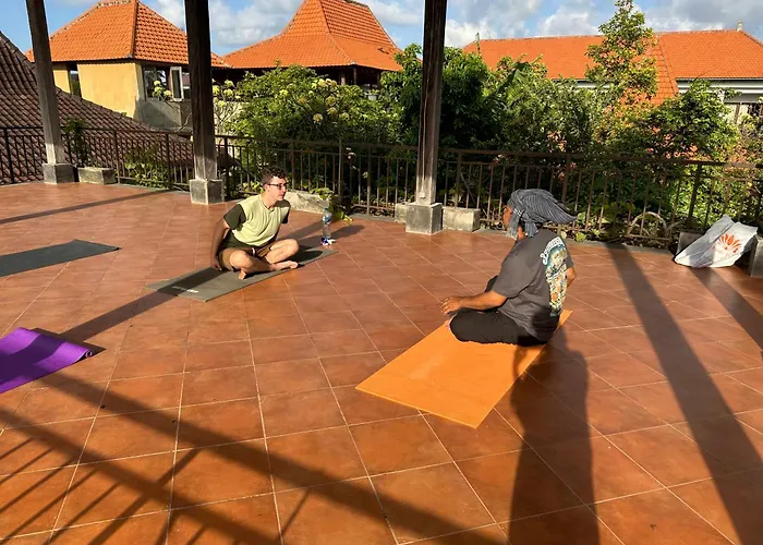 Bali Telaga Hati Yoga Healing And Retreat Center ホステル サヌール